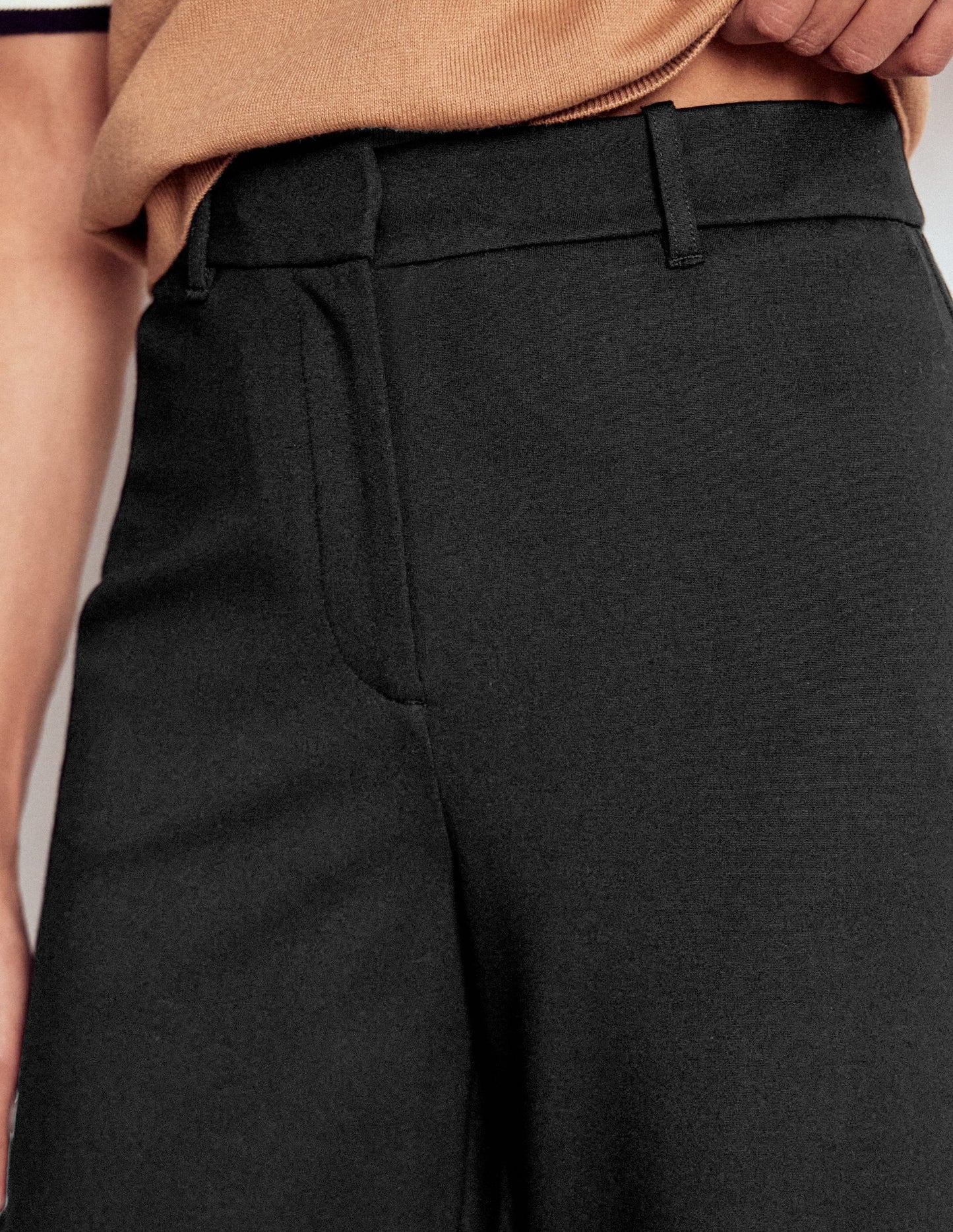 Belgravia Ponte Crop Trousers-BLACK