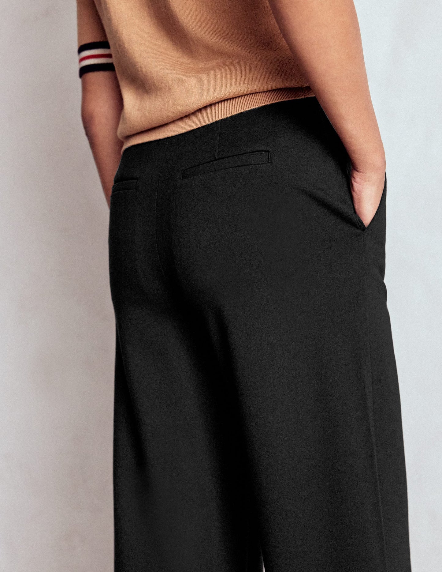 Belgravia Ponte Crop Trousers-BLACK
